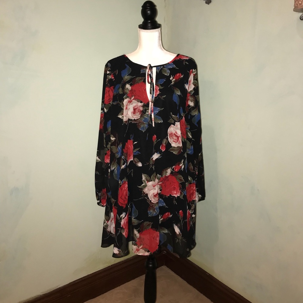 3/$50 🎉 Forever21 Red Floral Dress 😍